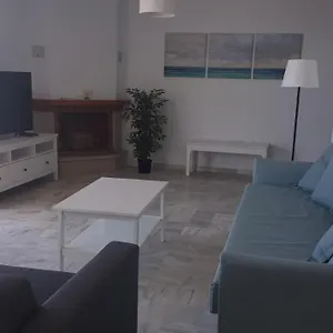 apartment-in-costa-del-sol-with-large-terrace-for-9-people.1costadelsol.com/